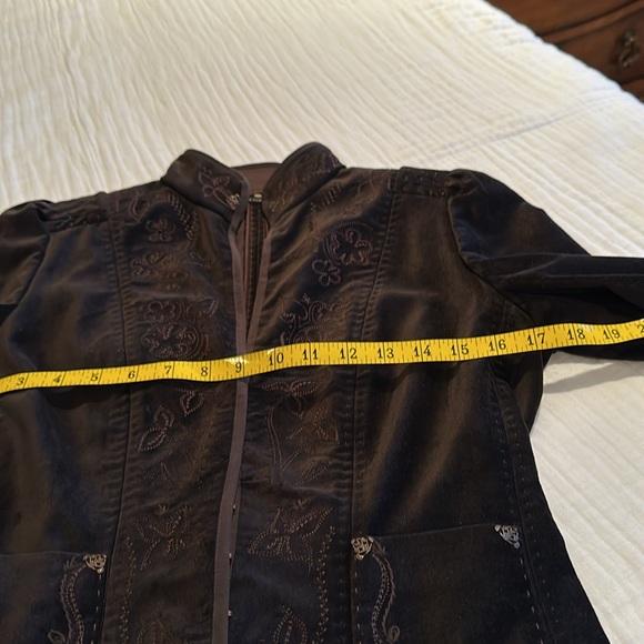 Elie Tahari short velvet, embroidered jacket/top - Picture 6 of 8